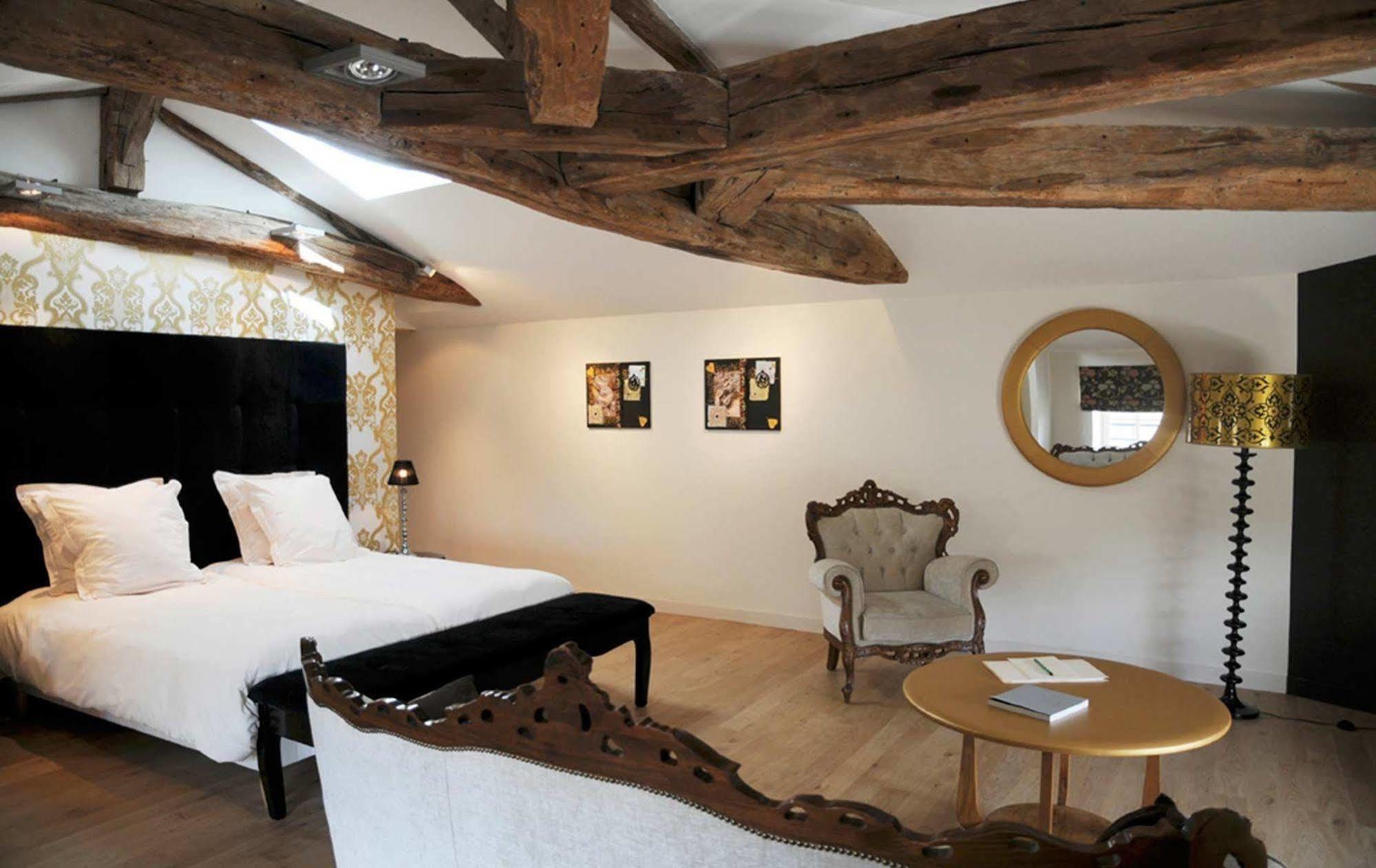 Hotel Spa Frederic Carrion Et Sa Table Gastronomique Vire  ภายนอก รูปภาพ