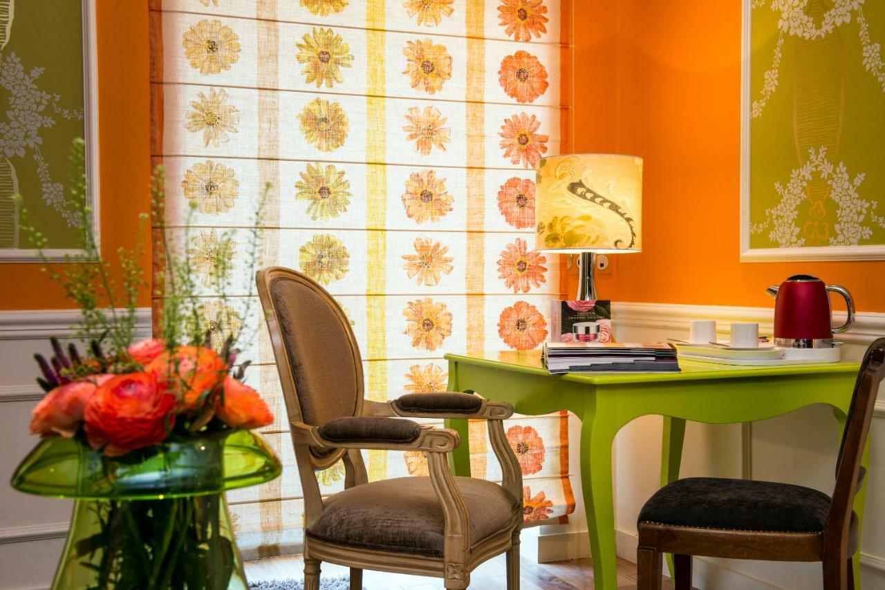 Hotel Spa Frederic Carrion Et Sa Table Gastronomique Vire  ภายนอก รูปภาพ