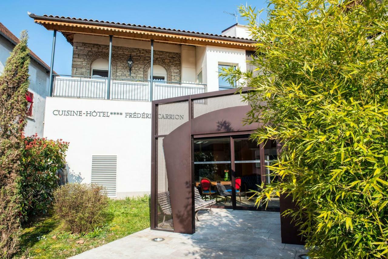 Hotel Spa Frederic Carrion Et Sa Table Gastronomique Vire  ภายนอก รูปภาพ